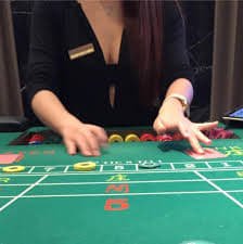 Kontrol data pribadi pengguna dewasa